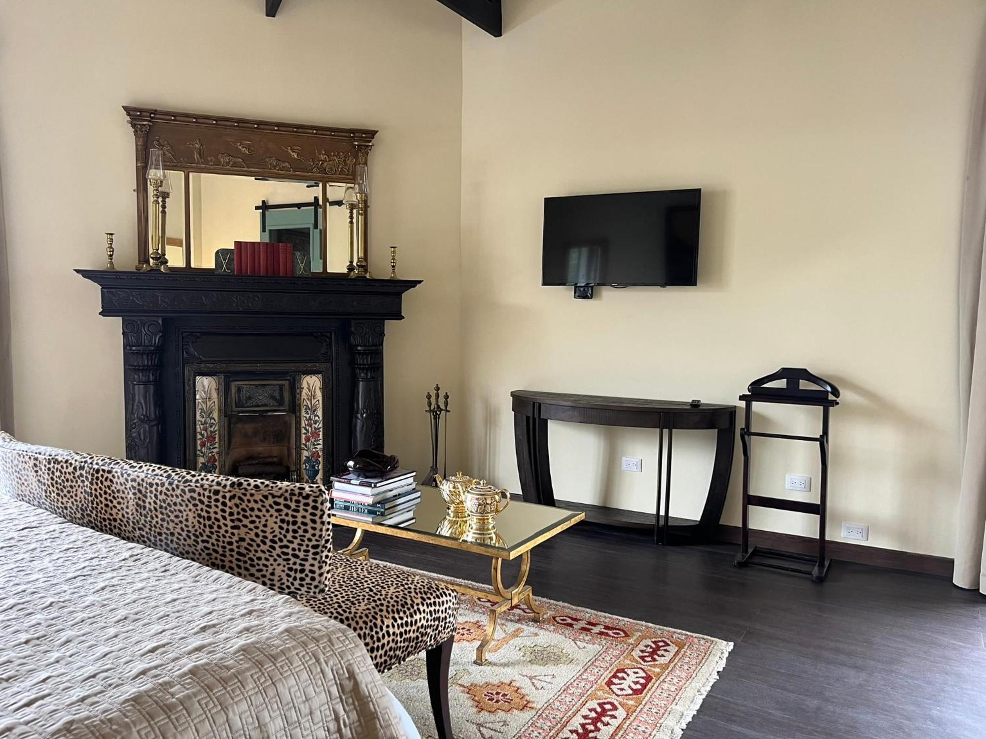 Boutique Hotel La Casona 바예 데 앙헬레스 외부 사진