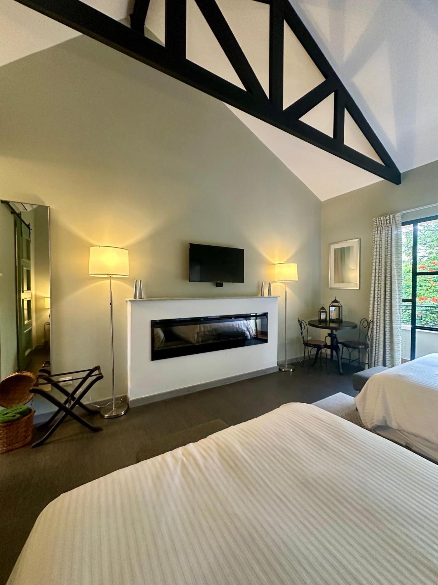Boutique Hotel La Casona 바예 데 앙헬레스 외부 사진